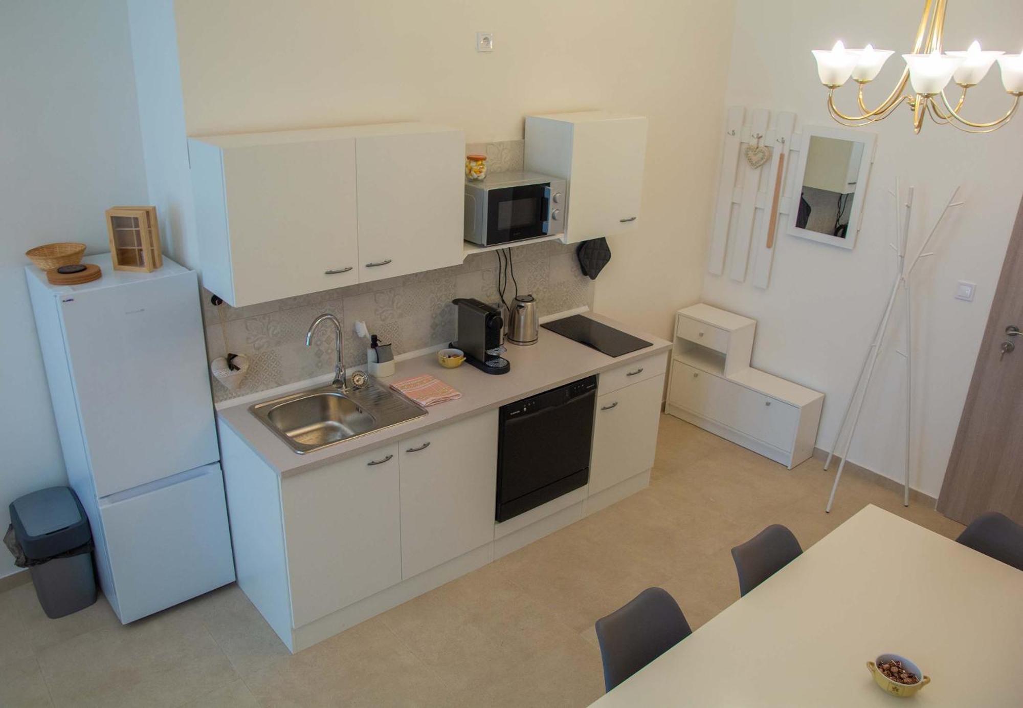 City Centre Apartment With Parking Prága Kültér fotó