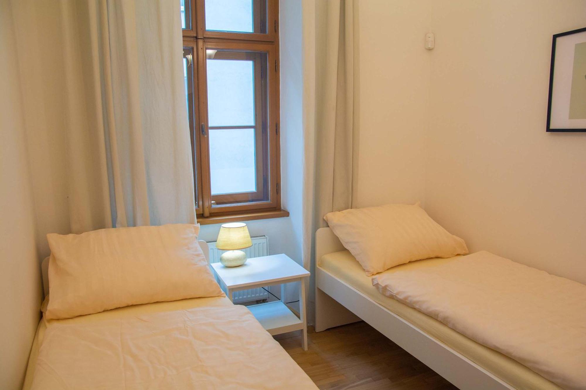 City Centre Apartment With Parking Prága Kültér fotó